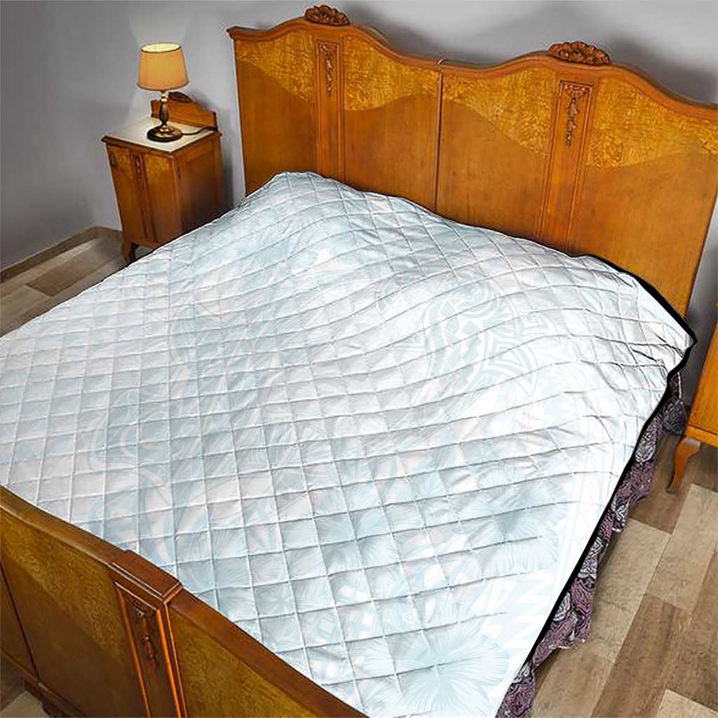 Polynesia Quilt Sharks Duo Tropical Off White