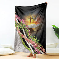 Hawaii Mokihana Mix Pikake Leis Mahalo 'Olelo Blanket Black