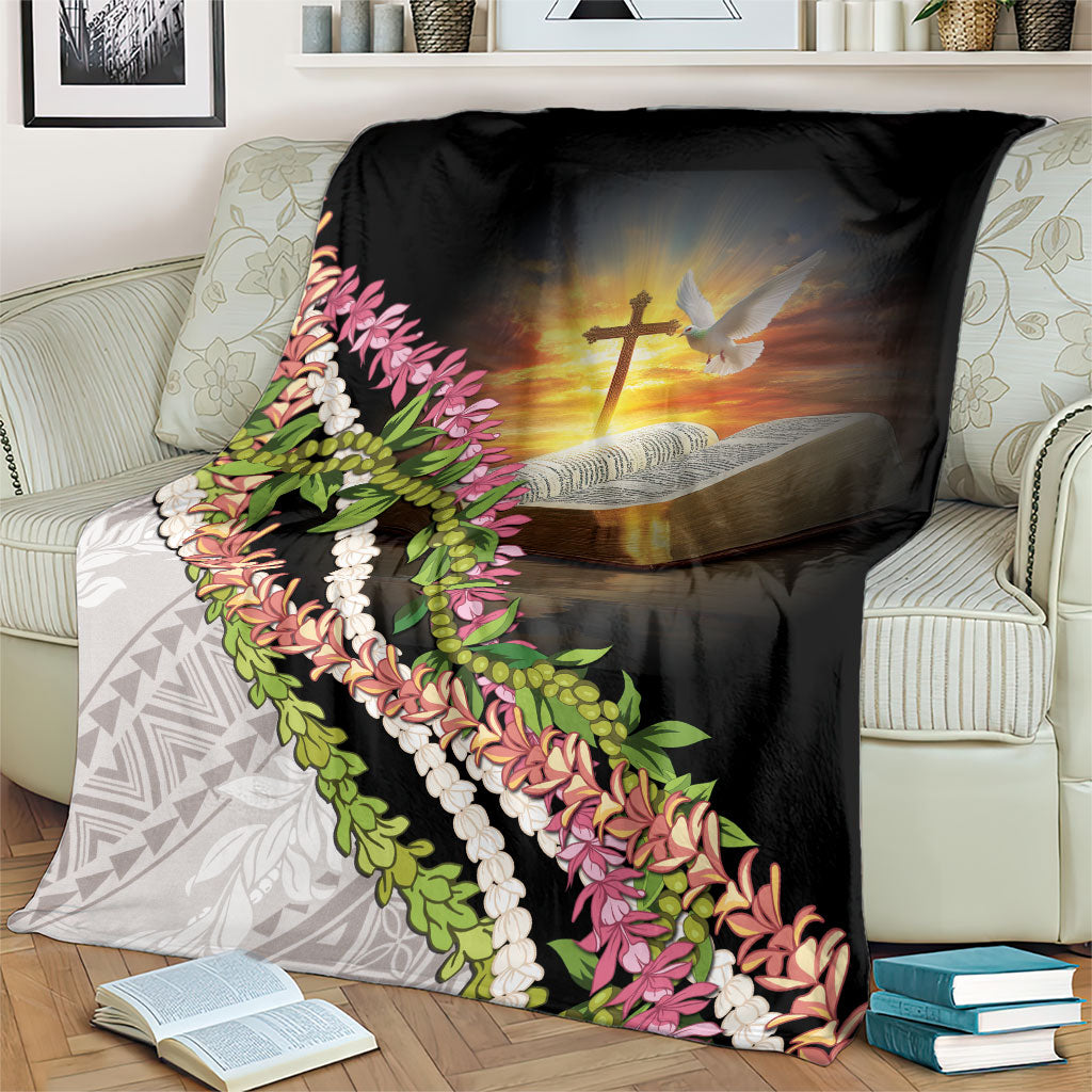 Hawaii Mokihana Mix Pikake Leis Mahalo 'Olelo Blanket Black