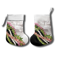 Hawaii Mokihana Mix Pikake Leis Mahalo 'Olelo Christmas Stocking White Tapa