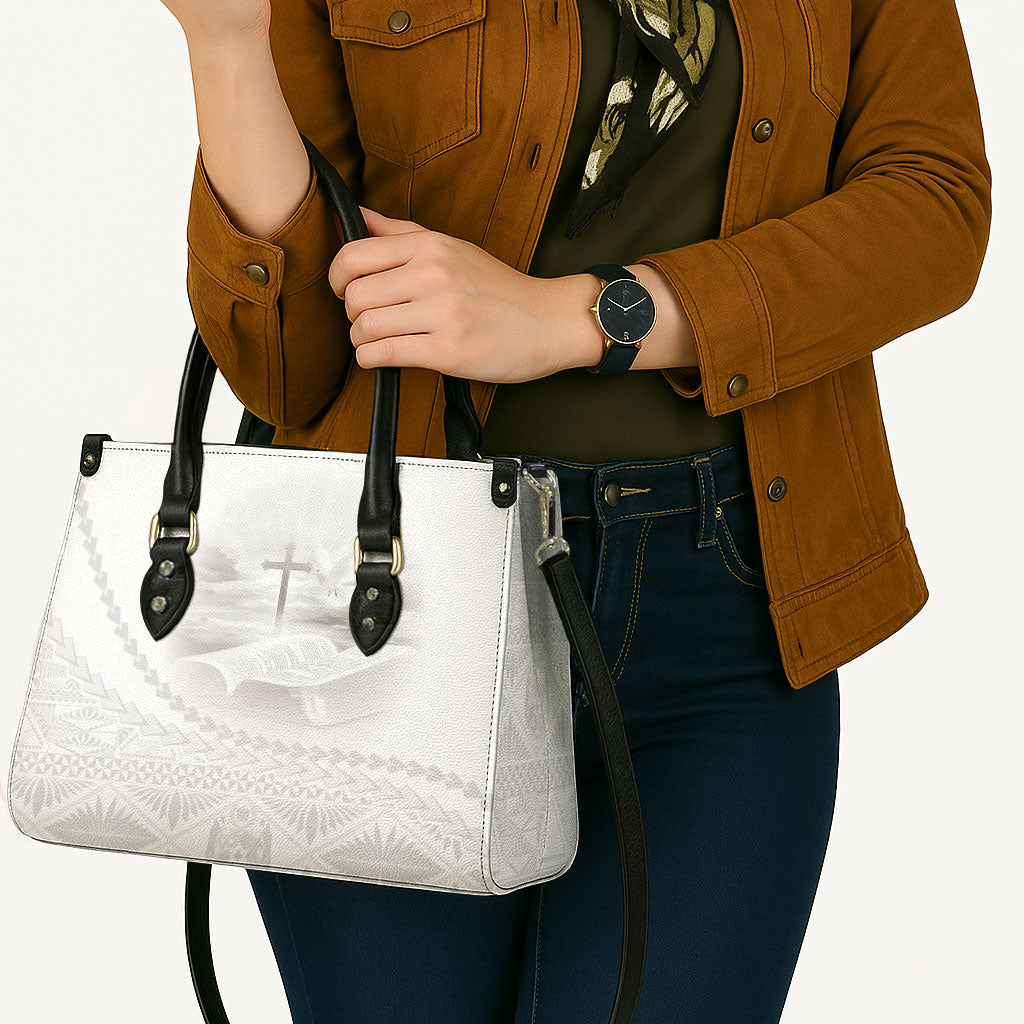 Tonga White Sunday Fakame Leather Bag Tokelaufeletoa Kupesi