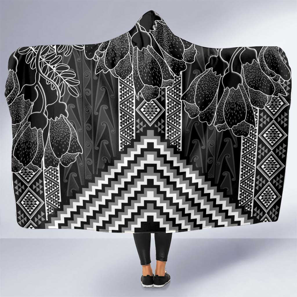 Aotearoa Taniko Pattern Hooded Blanket Poutama Mix Kowhai Flowers