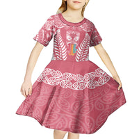 personalised-kia-kaha-te-reo-maori-kid-short-sleeve-dress-hei-tiki-mix-koru-pink