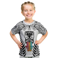 Personalised Kia Kaha Te Reo Maori Kid T Shirt Hei Tiki Mix Koru - White LT7 White - Polynesian Pride