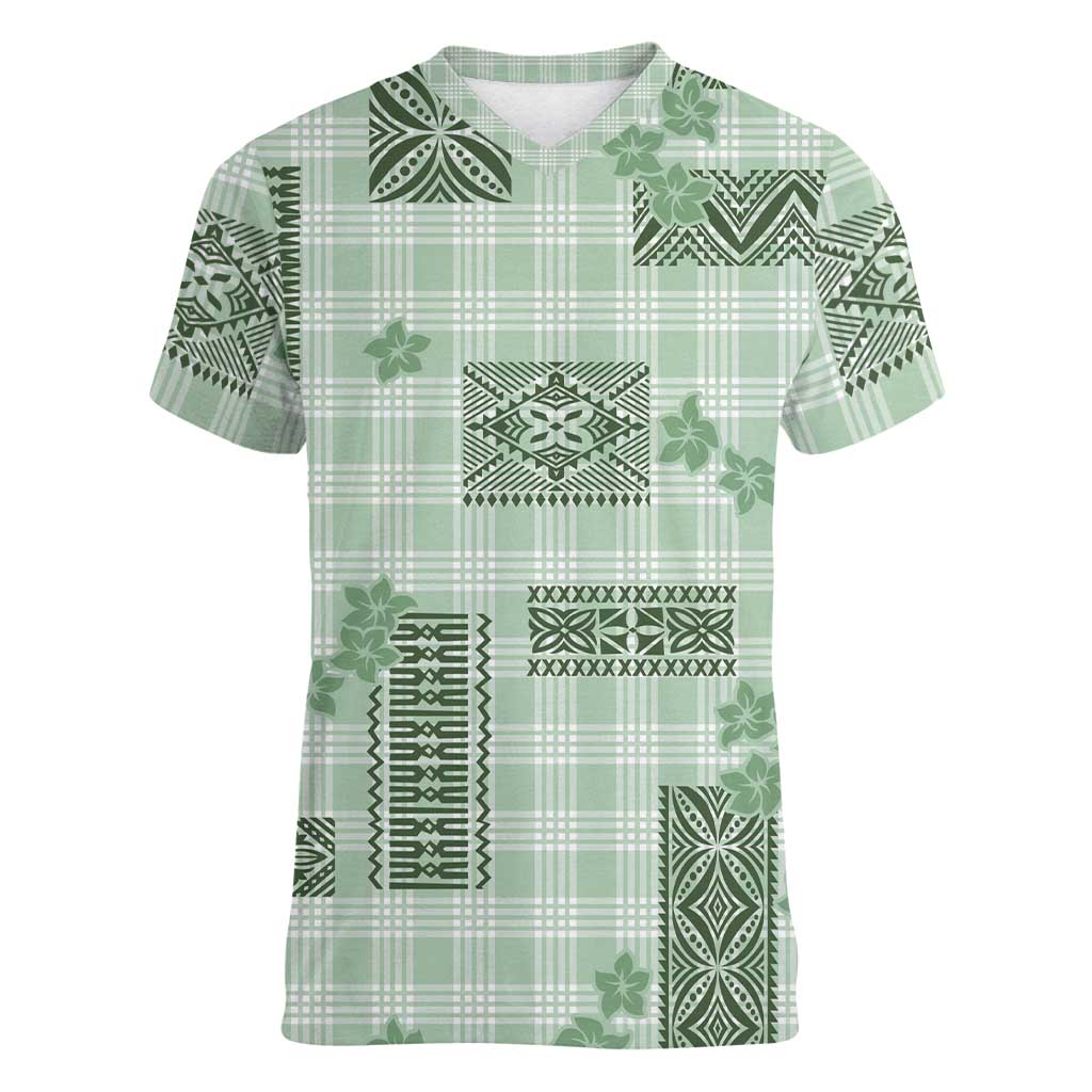 Hawaiian Quilt Tapa On Pastel Mint Palaka Motifs Women V-Neck T-Shirt