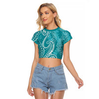 Polynesia Plumeria Lei Raglan Cropped T Shirt Teal Curves Motif