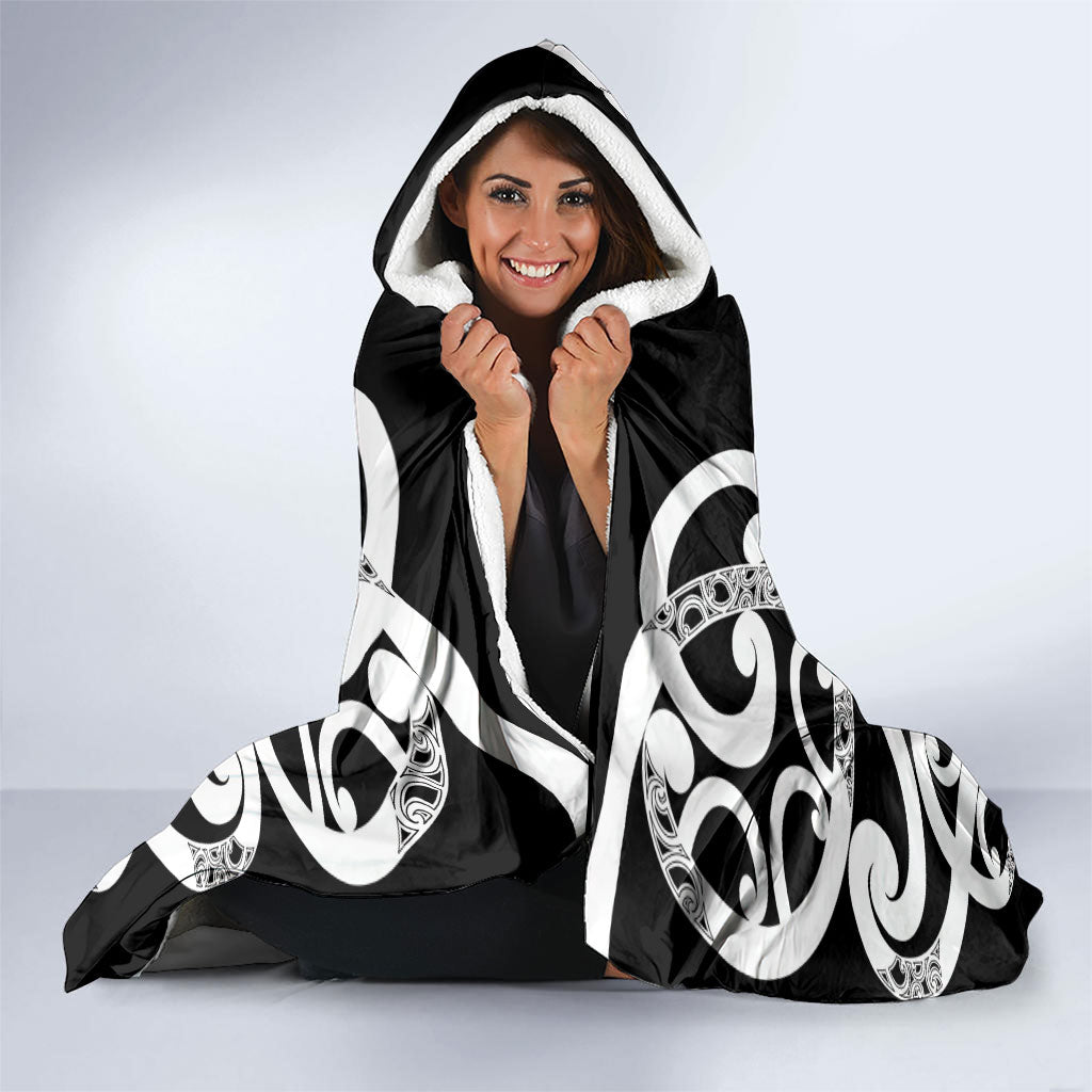 New Zealand WC2026 Black Hooded Blanket Silver Fern