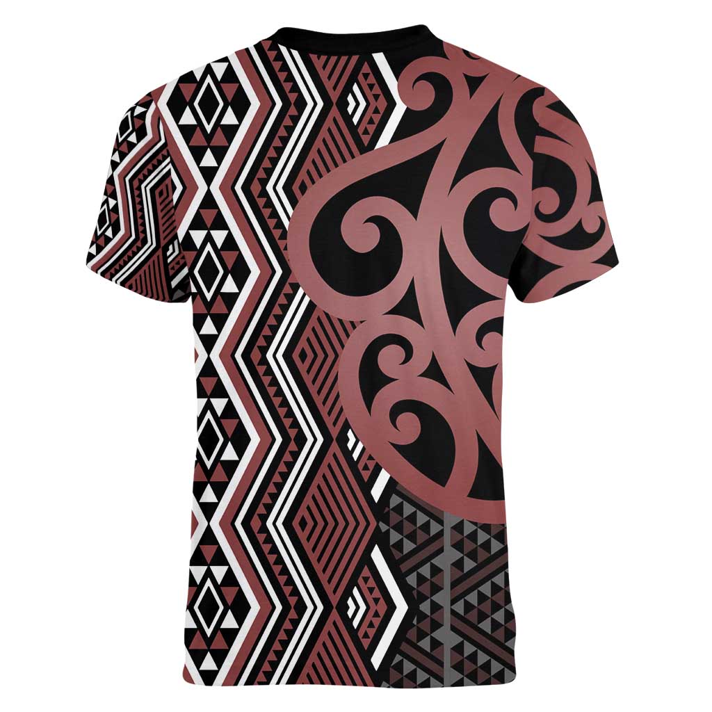 Maori Taniko Patterns Women V-Neck T-Shirt Brown Patiki Motifs Mix Whakairo Ngaru