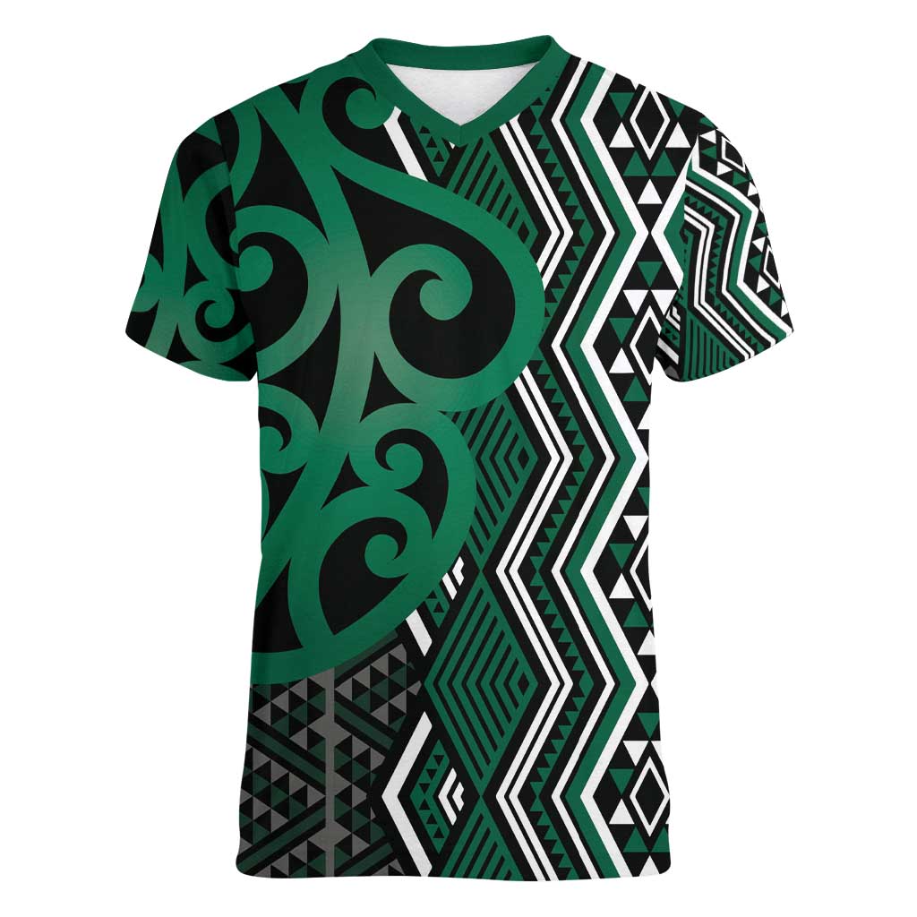 Maori Taniko Patterns Women V-Neck T-Shirt Pounamu Patiki Motifs Mix Whakairo Ngaru