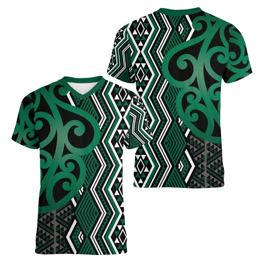 Maori Taniko Patterns Women V-Neck T-Shirt Pounamu Patiki Motifs Mix Whakairo Ngaru