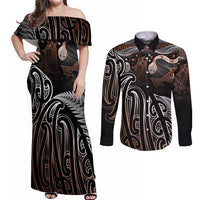 Aotearoa Maori - Australia Indigenous Couples Matching Off Shoulder Maxi Dress and Long Sleeve Button Shirt Koiri Whakairo Mix Aboriginal Art - Polynesian Pride