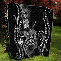 Aloha Hawaii Turtles Floral Quilt Obsidian Glaze