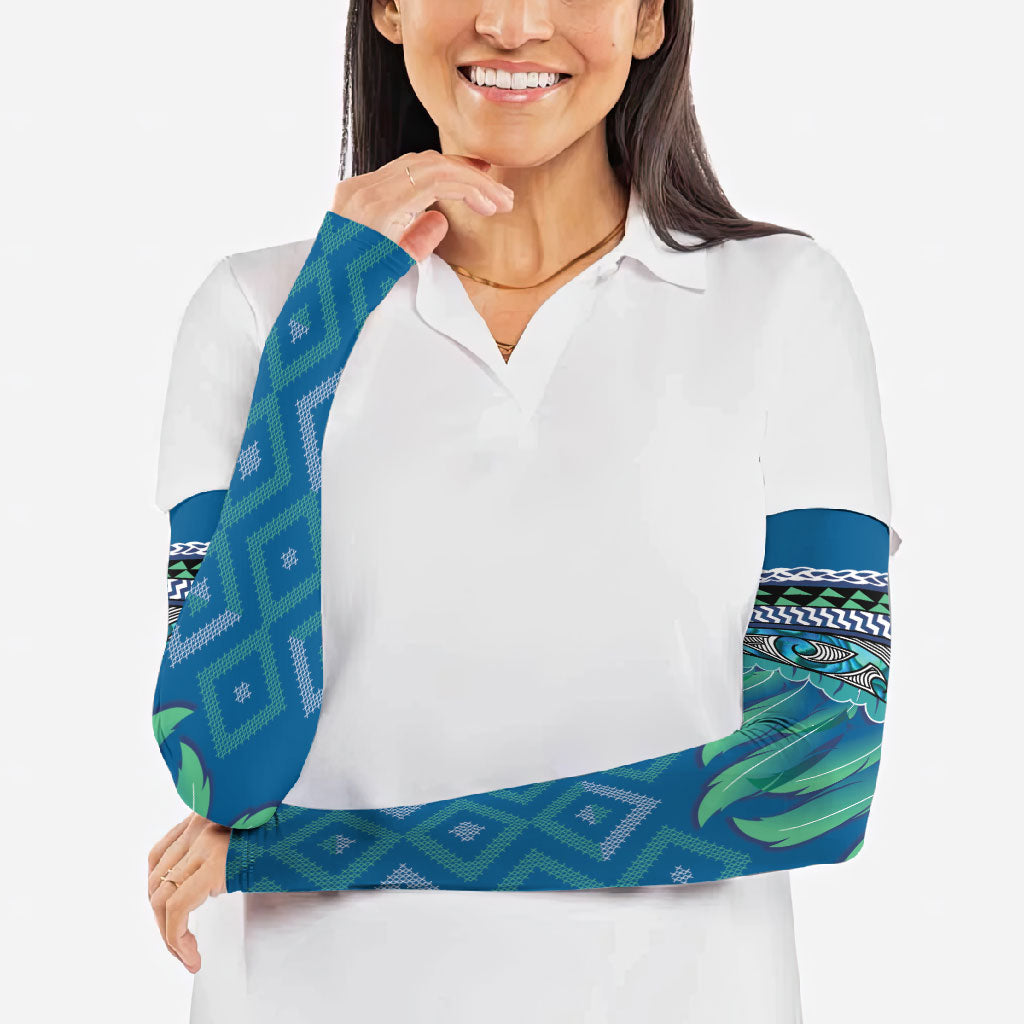 Aotearoa Maori Ngati Kahungunu Iwi Paua Blue Arm Sleeves Korowai Tukutuku Kaokao Motifs