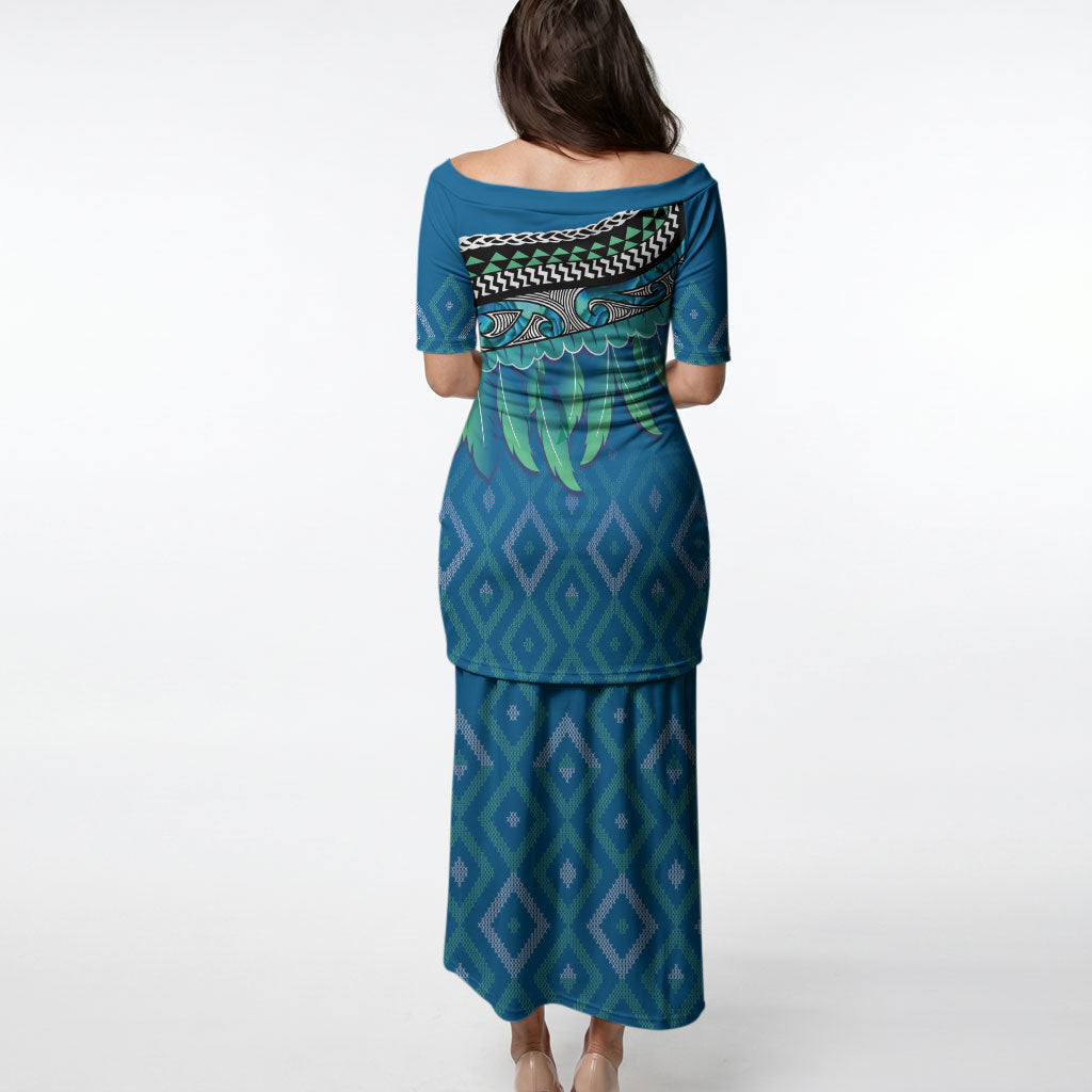 Aotearoa Maori Ngati Kahungunu Iwi Paua Blue Puletasi Korowai Tukutuku Kaokao Motifs