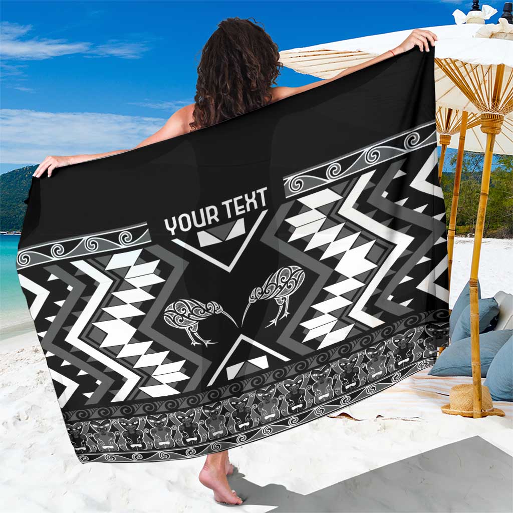 Personalised Taniko Motifs Aotearoa Sarong Waitangi Kowhaiwhai Kiwi - Monochrome LT7 One Size 44 x 66 inches Grey - Polynesian Pride