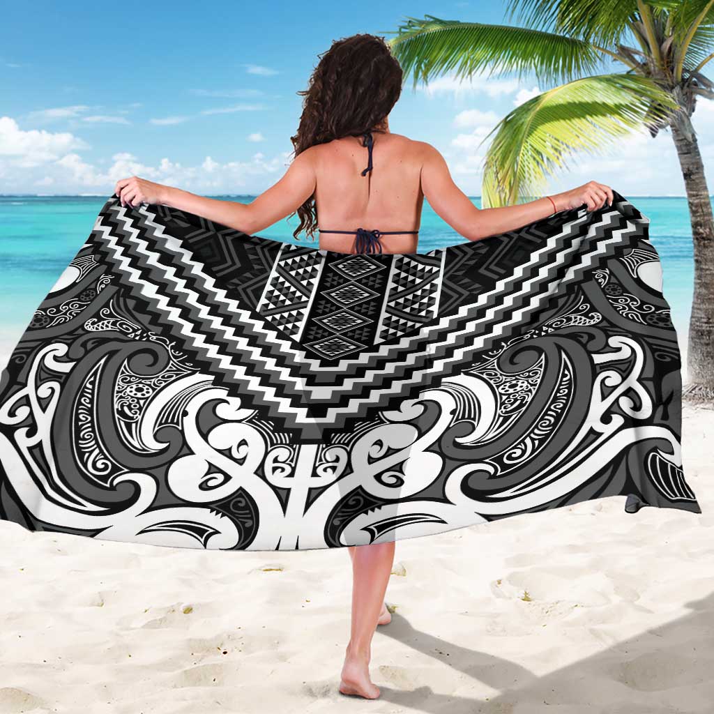 Maori Tukutuku Taniko Motifs Sarong Black Poutama Mix Kowhaiwhai