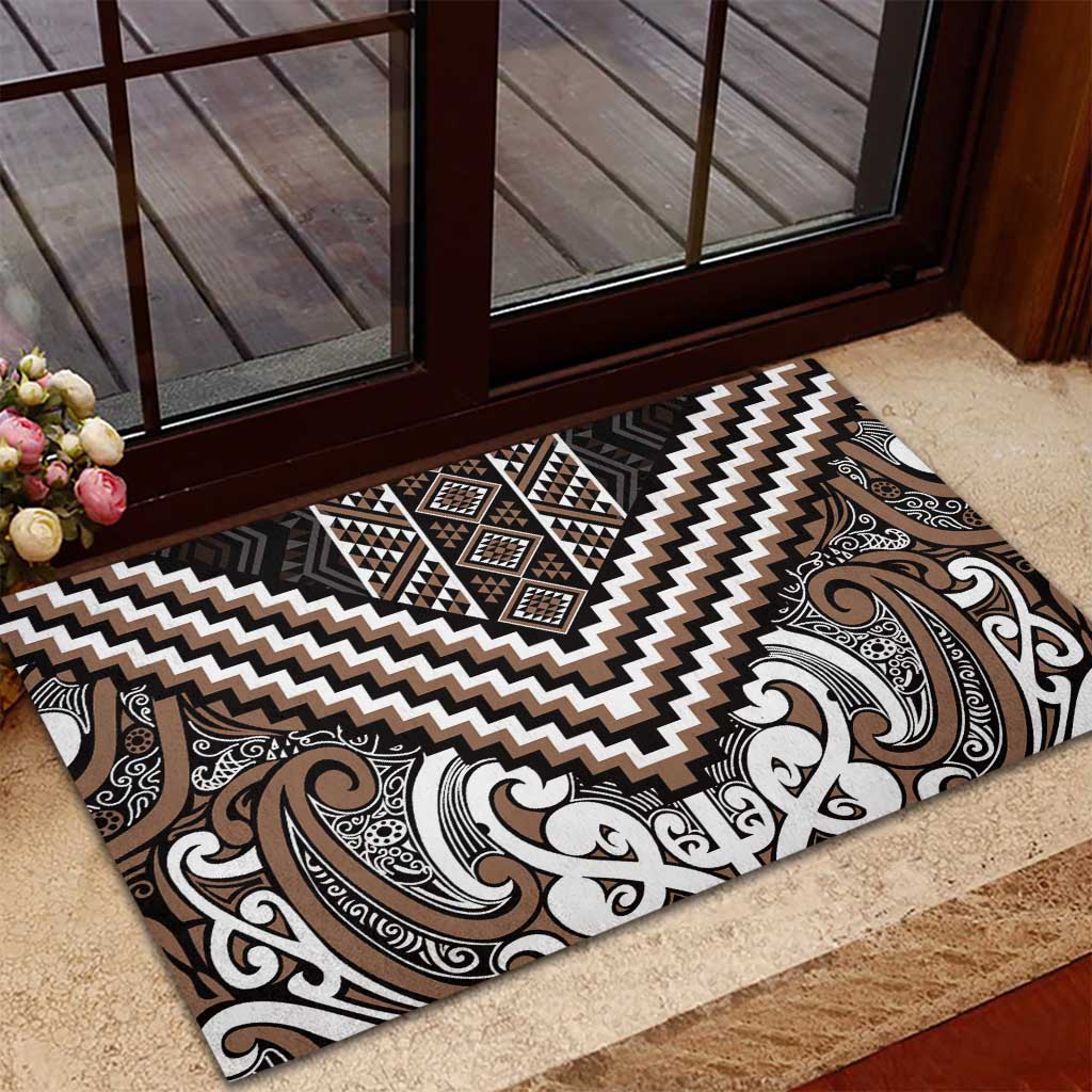 Maori Tukutuku Taniko Motifs Rubber Doormat Brown Poutama Mix Kowhaiwhai