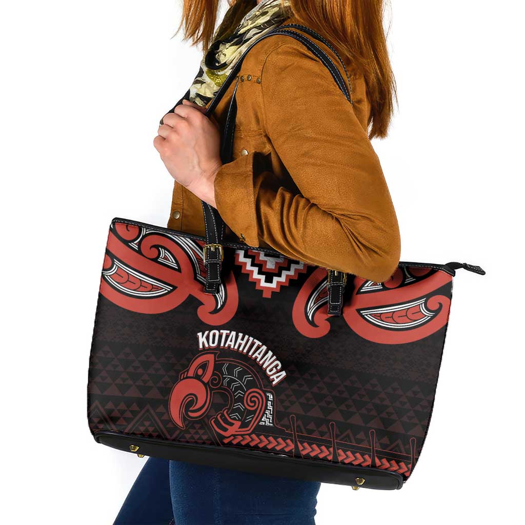 Maori Waitangi Leather Tote Bag Kotahitanga Poutama Mix Whakairo LT7 Black - Polynesian Pride