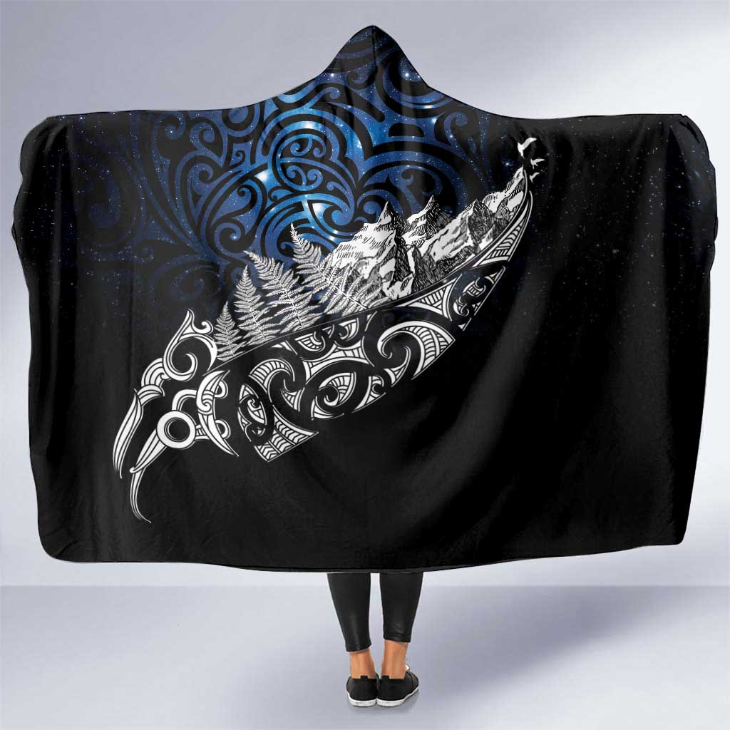 Maori Matariki Hooded Blanket Landscape Styled Fern - Galaxy LT7 One Size Black - Polynesian Pride