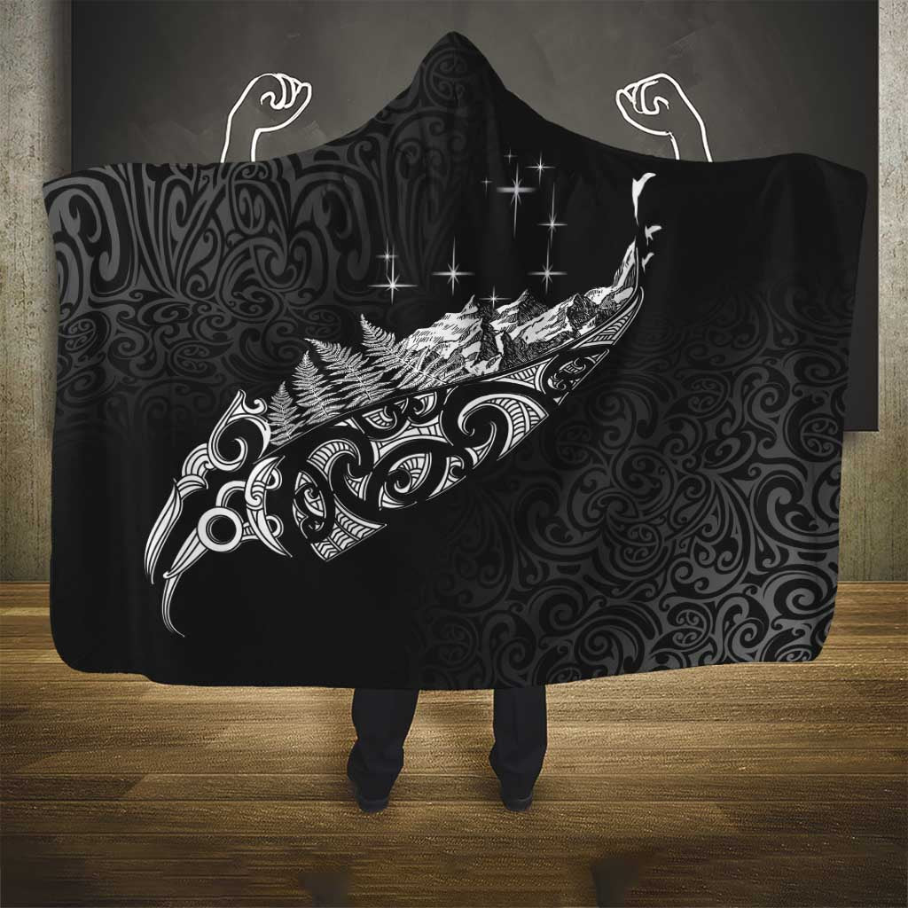Maori Matariki Hooded Blanket Landscape Styled Fern - Monochrome