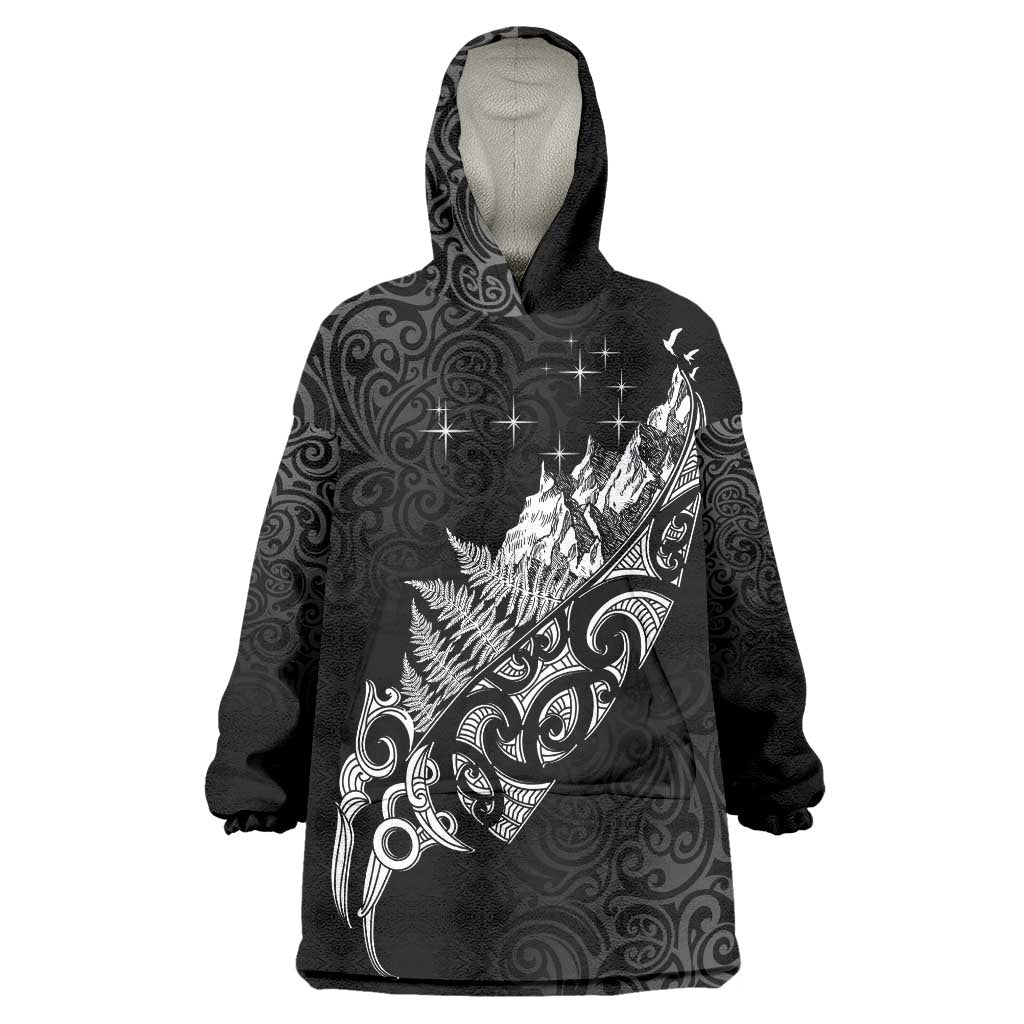 Maori Matariki Wearable Blanket Hoodie Landscape Styled Fern - Monochrome LT7 One Size Black - Polynesian Pride