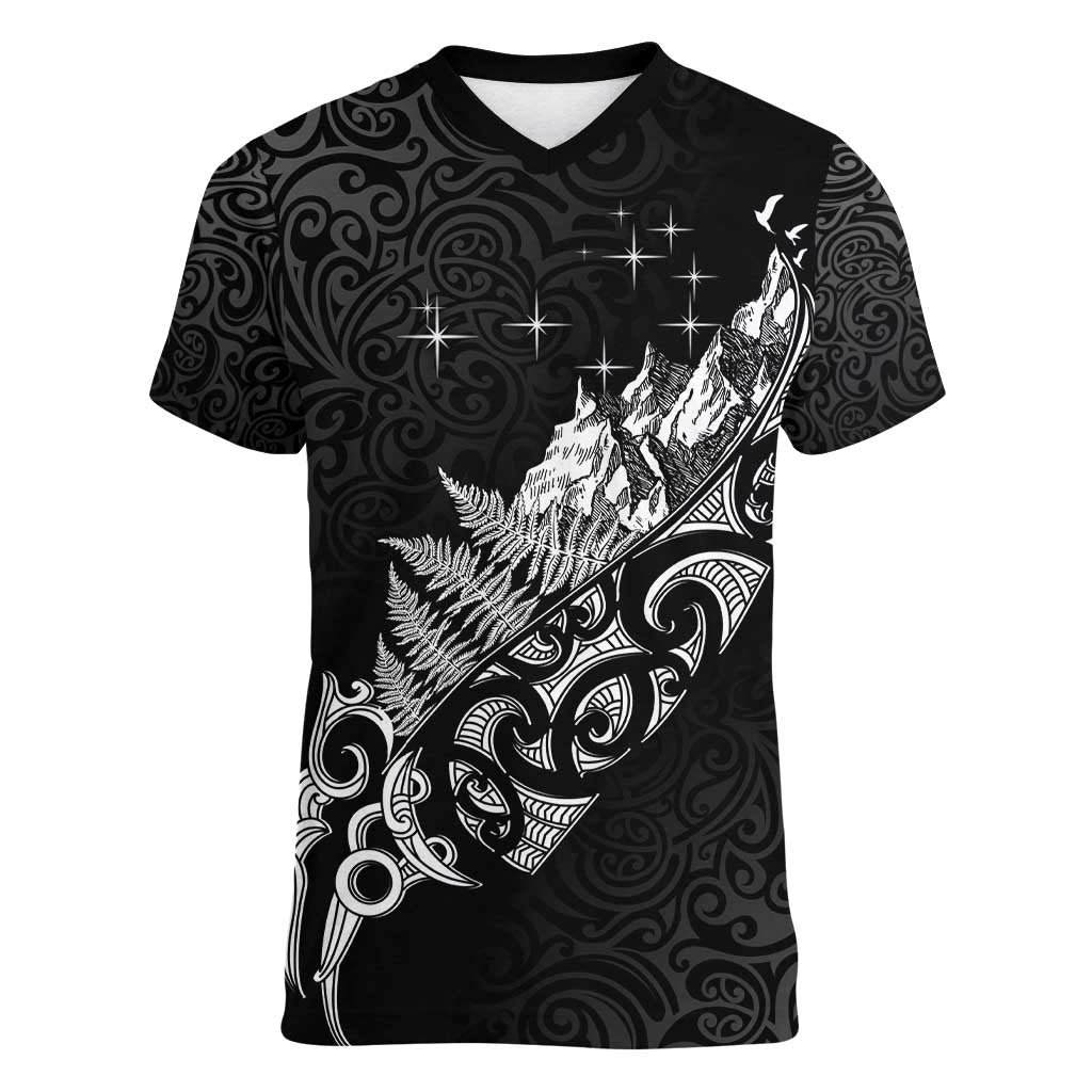Maori Matariki Women V-Neck T-Shirt Landscape Styled Fern - Monochrome
