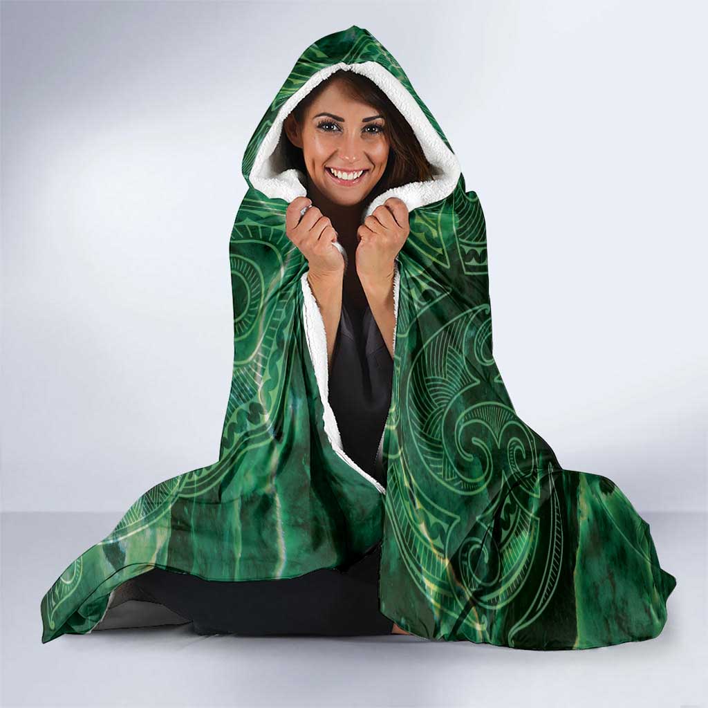 New Zealand Aroha Koe Mama Hooded Blanket Maori Hongi - Pounamu