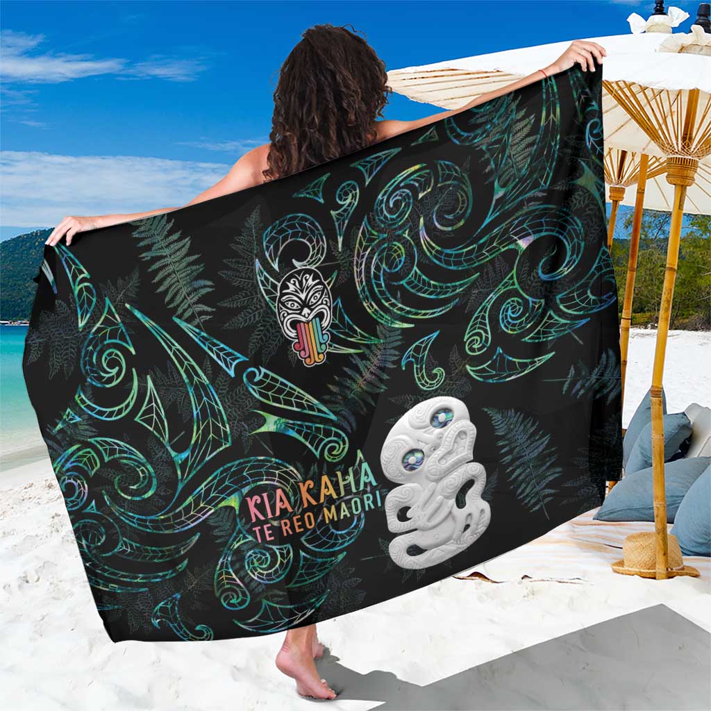Kia Hara Te reo Maori Sarong Manaia Moko Mix Paua Shell LT7 One Size 44 x 66 inches Green - Polynesian Pride