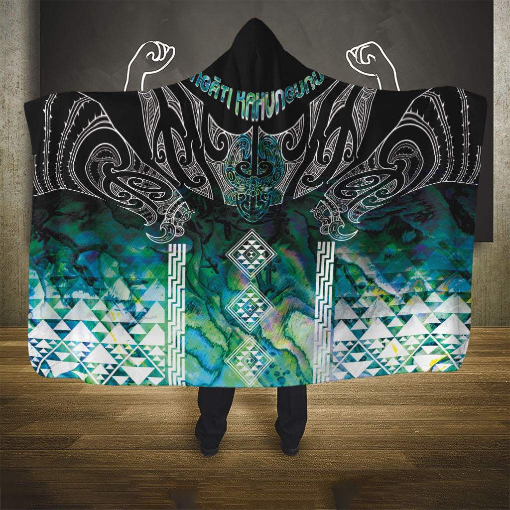 Aotearoa Maori Iwi Heritage Hooded Blanket Ngati Kahungunu Paua Shell Turquoise