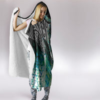 Aotearoa Maori Iwi Heritage Hooded Blanket Ngati Kahungunu Paua Shell Turquoise