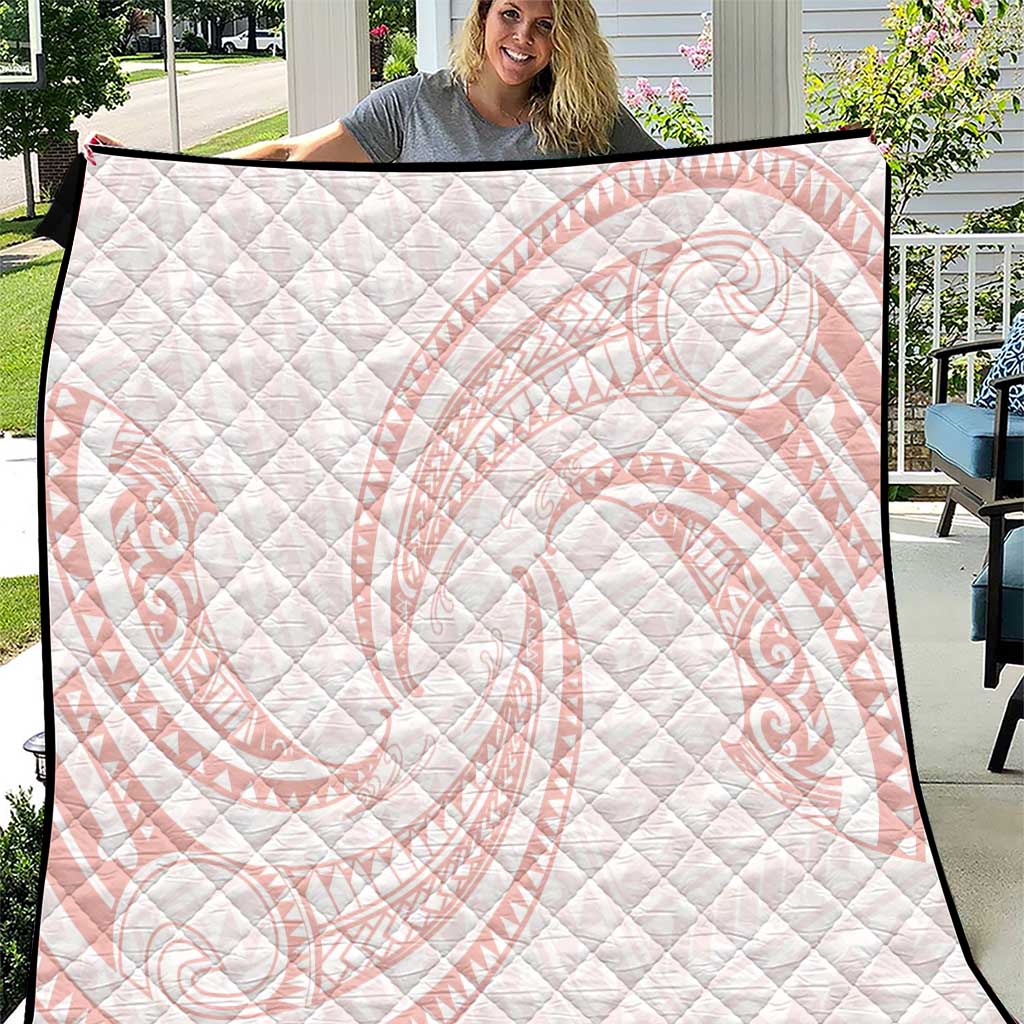 White Sunday Lotu Tamaiti Quilt Polynesian Wave Pastel Blush LT9 Blush - Polynesian Pride
