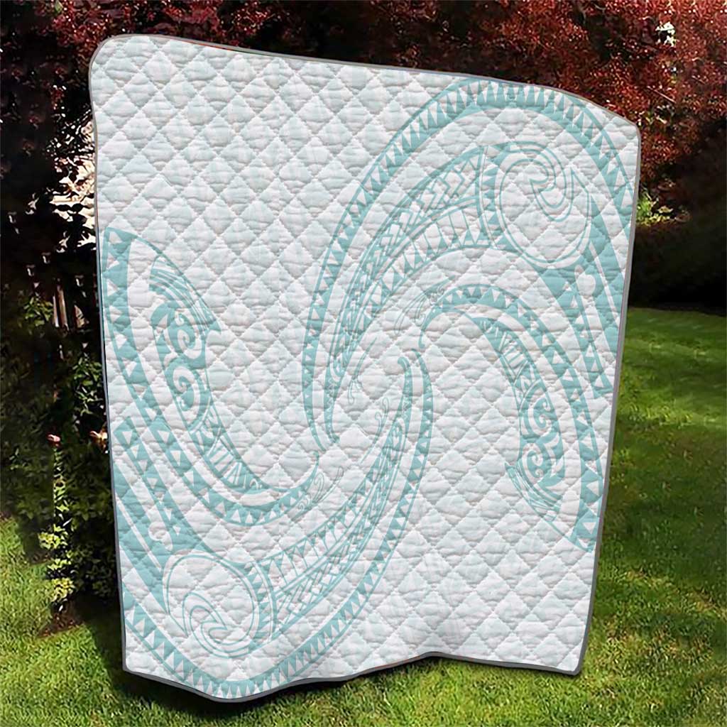 White Sunday Lotu Tamaiti Quilt Polynesian Wave Pastel Cyan - Polynesian Pride