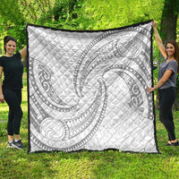 White Sunday Lotu Tamaiti Quilt Polynesian Wave Pastel Gray - Polynesian Pride
