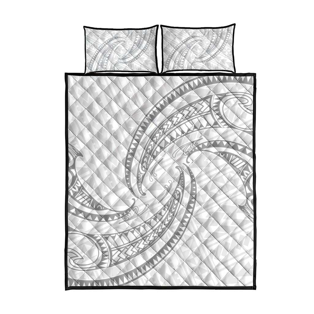 White Sunday Lotu Tamaiti Quilt Bed Set Polynesian Wave Pastel Gray - Polynesian Pride