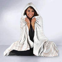 White Sunday Lotu Tamaiti Hooded Blanket Polynesian Wave Pastel Nude - Polynesian Pride