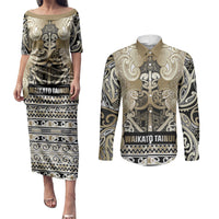 Aotearoa Iwi Waikato Tainui Couples Matching Puletasi and Long Sleeve Button Shirt Maori Wharenui House Tribal Pattern