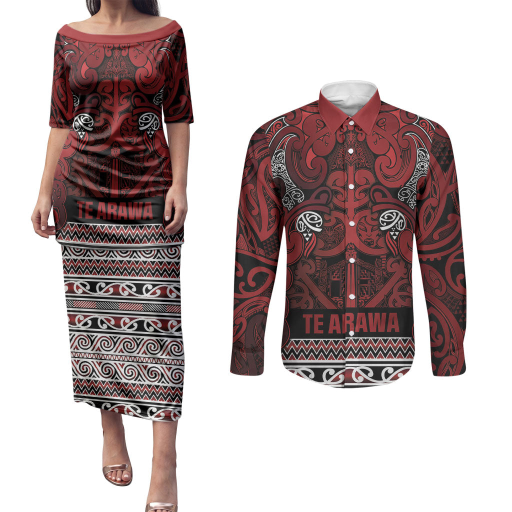 Aotearoa Iwi Te Arawa Couples Matching Puletasi and Long Sleeve Button Shirt Maori Wharenui House Tribal Pattern LT9 Dark Red - Polynesian Pride
