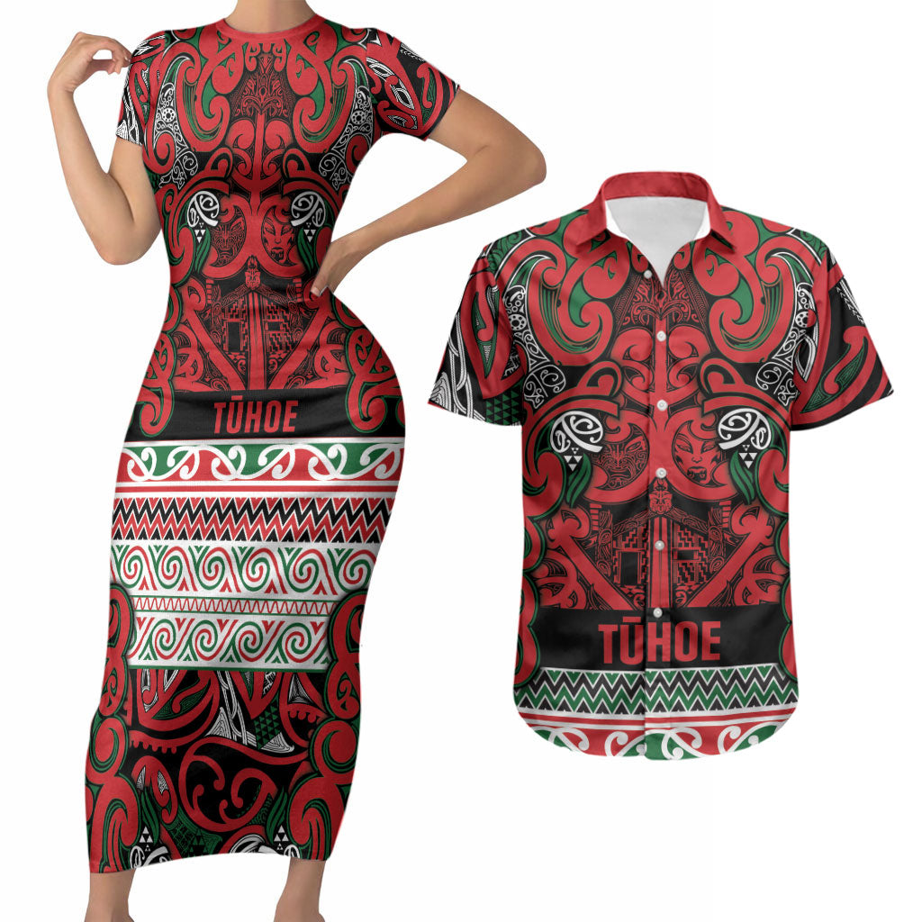 Aotearoa Iwi Tuhoe Couples Matching Short Sleeve Bodycon Dress and Hawaiian Shirt Maori Wharenui House Tribal Pattern LT9 Green Red - Polynesian Pride
