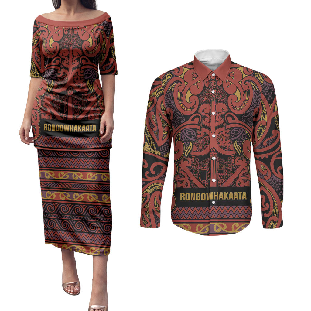 Aotearoa Iwi Rongowhakaata Couples Matching Puletasi and Long Sleeve Button Shirt Maori Wharenui House Tribal Pattern LT9 Brick Red - Polynesian Pride