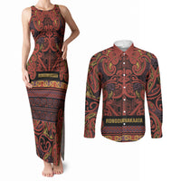 Aotearoa Iwi Rongowhakaata Couples Matching Tank Maxi Dress and Long Sleeve Button Shirt Maori Wharenui House Tribal Pattern LT9 Brick Red - Polynesian Pride