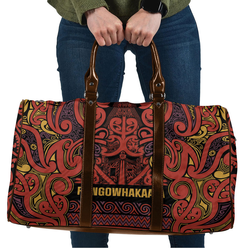Aotearoa Iwi Rongowhakaata Travel Bag Maori Wharenui House Tribal Pattern LT9 Brick Red - Polynesian Pride
