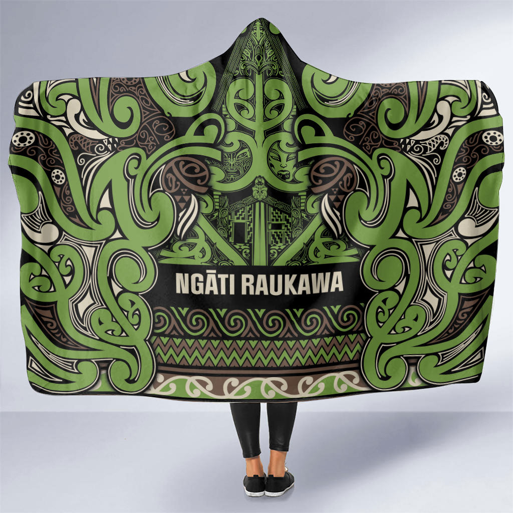 Aotearoa Iwi Ngati Raukawa Hooded Blanket Maori Wharenui House Tribal Pattern LT9 One Size Olive green - Polynesian Pride