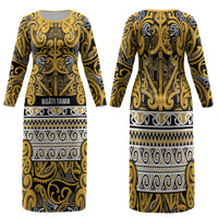 Aotearoa Iwi Ngāti Tama ki Te Waipounamu Trust Family Matching Long Sleeve Bodycon Dress and Hawaiian Shirt Maori Wharenui House Tribal Pattern LT9 Mom's Dress Gold - Polynesian Pride
