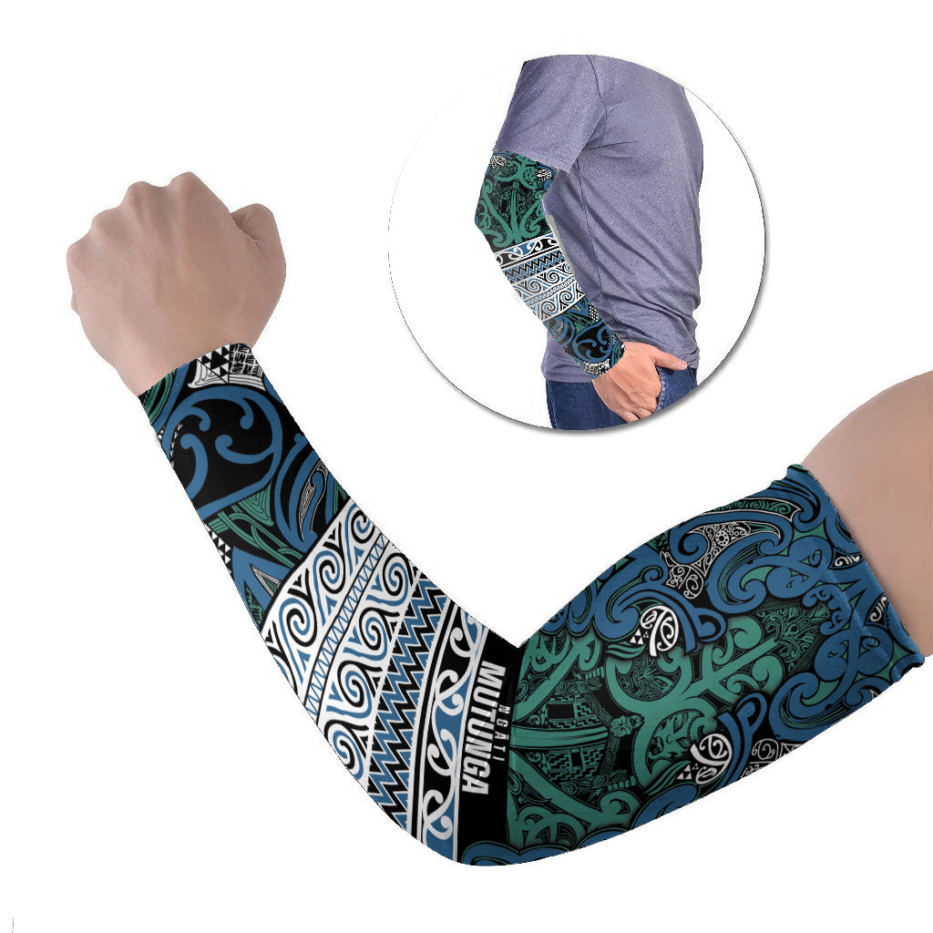 Aotearoa Iwi Ngati Mutunga Arm Sleeves Maori Wharenui House Tribal Pattern LT9 Set of 2 Ocean Blue - Polynesian Pride