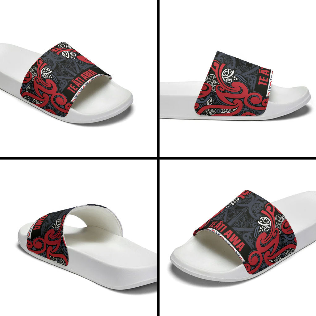 Aotearoa Iwi Te ati Awa Slide Sandals Maori Wharenui House Tribal Pattern