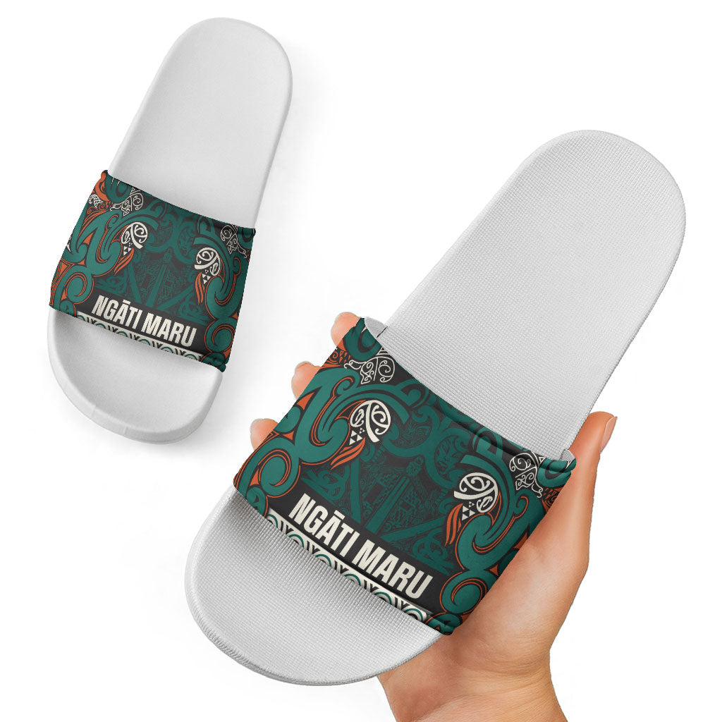 Aotearoa Iwi Ngāti Maru Taranaki Slide Sandals Maori Wharenui House Tribal Pattern
