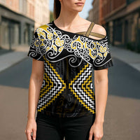 Gold Aotearoa Tukutuku Manawa Tapu Cross Shoulder Shirt Ta Moko Toi Maori - Polynesian Pride