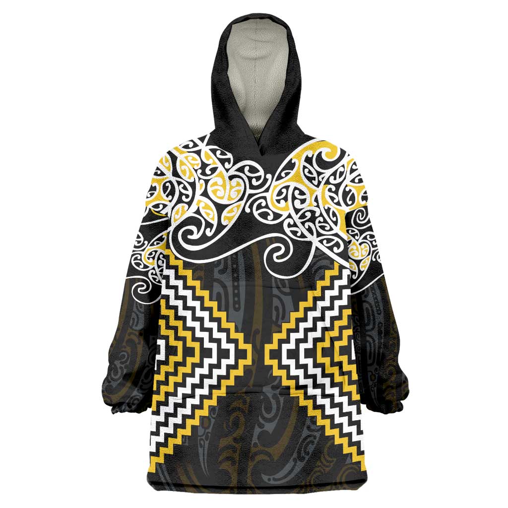 Gold Aotearoa Tukutuku Manawa Tapu Wearable Blanket Hoodie Ta Moko Toi Maori LT9 One Size Gold - Polynesian Pride