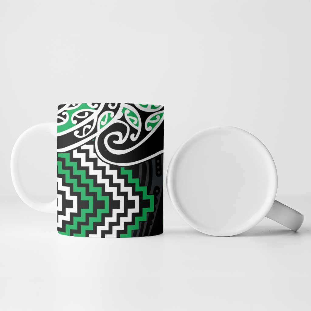 Green Aotearoa Tukutuku Manawa Tapu Ceramic Mug Ta Moko Toi Maori - Polynesian Pride