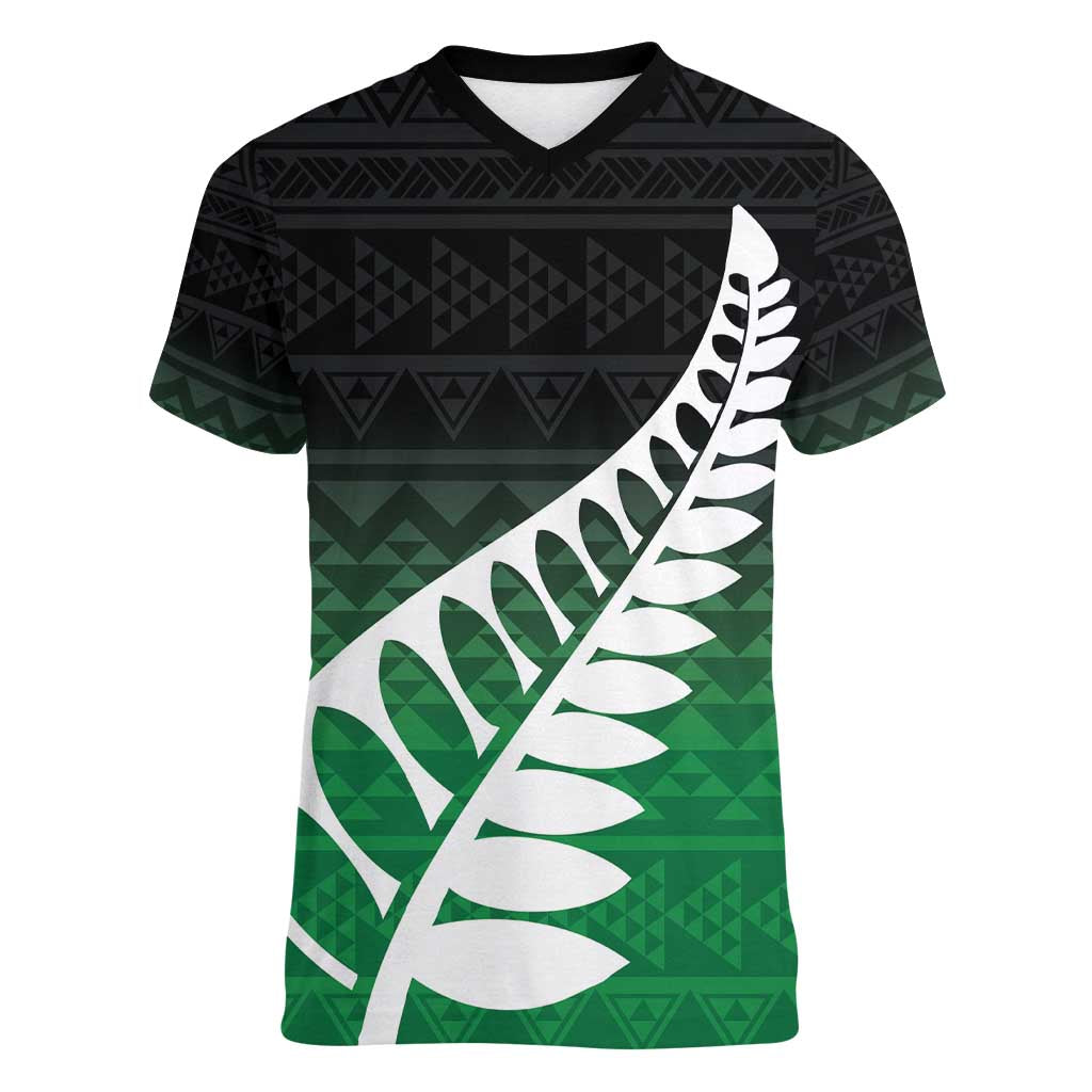 Green Silver Fern Spirit Taniko Tukutuku Personalised Women V-Neck T-Shirt